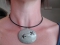 Collier Galet design gris